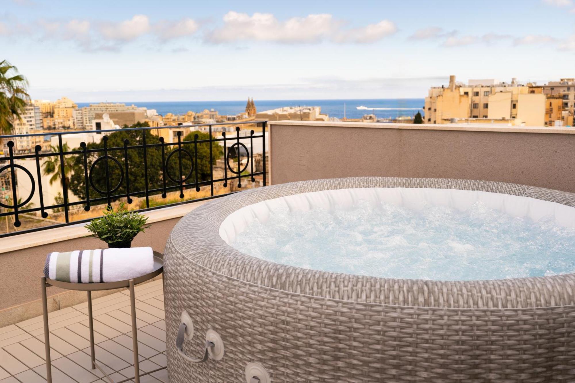 La88 Bayview Penthouse With Jacuzzi Leilighet Sliema Eksteriør bilde